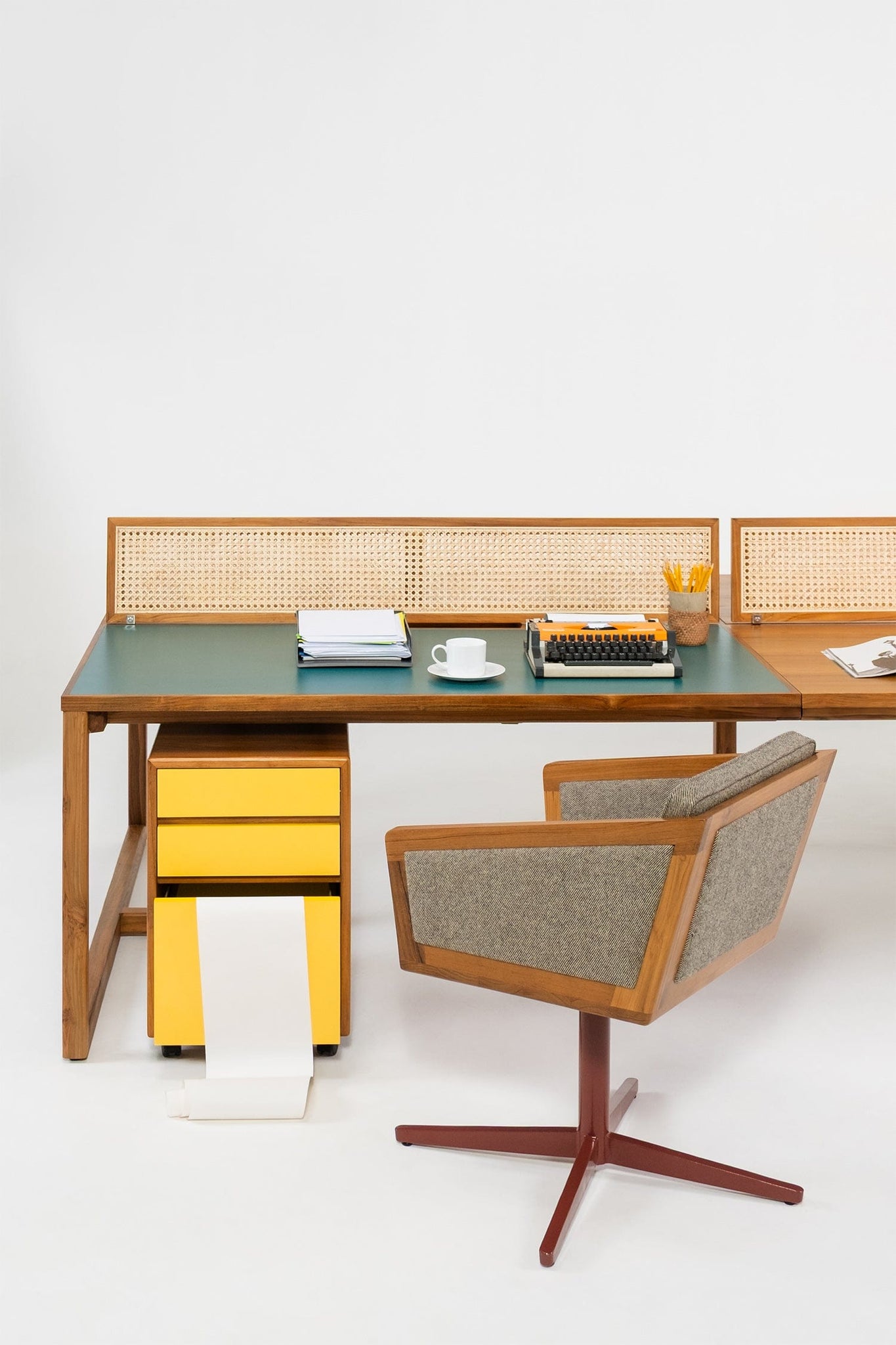 THE Refined Classic Office