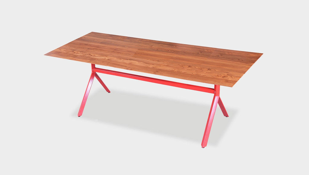 Andi Table – Reddie