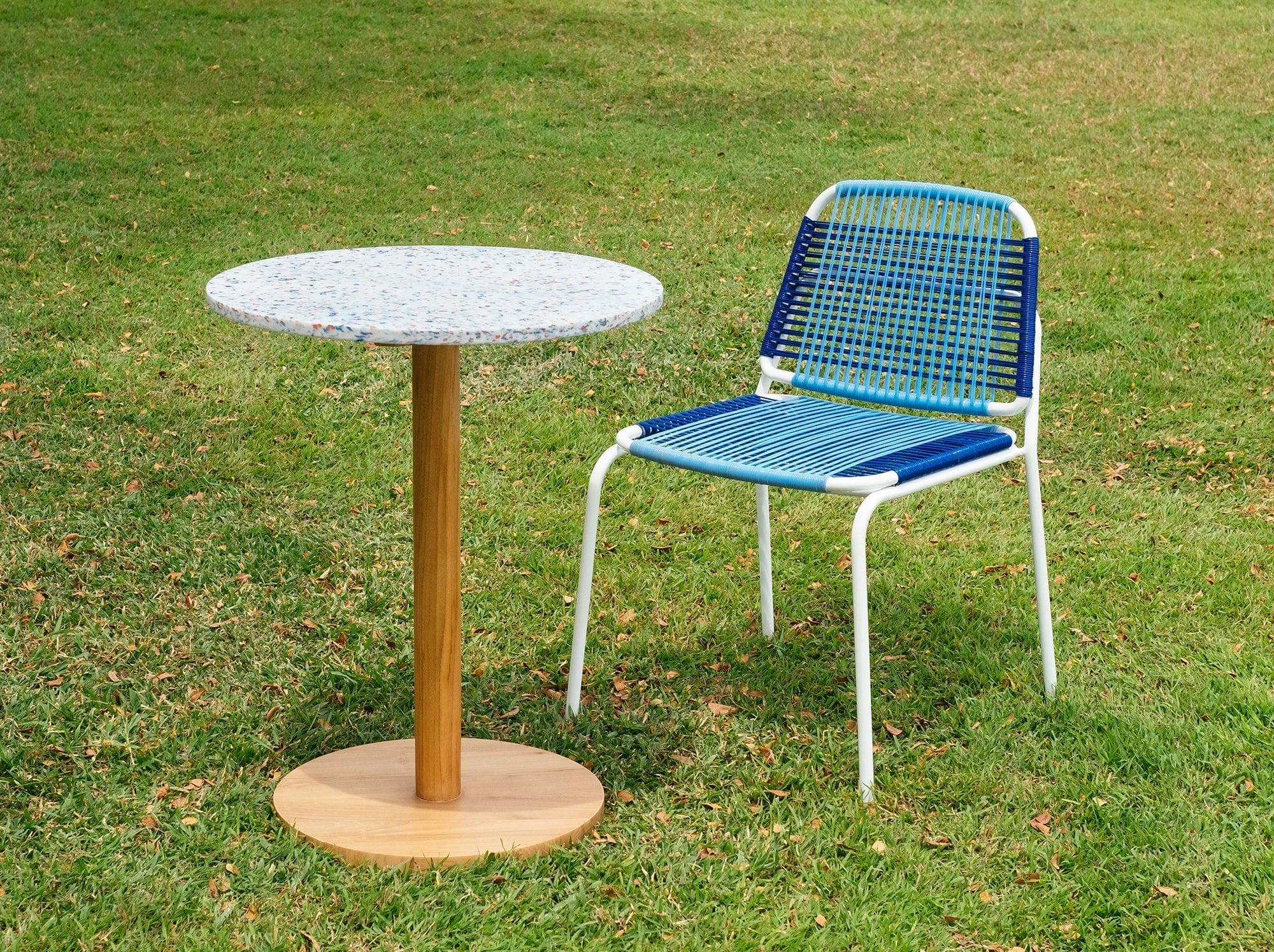 reddie-raw round Bob Pedestal Table Cafe & Bar Table- Recycled Bottle Tops (2 heights)