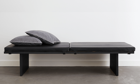 reddie-raw daybed 180W x 70D x 40H (cm) / Leather~Black / Wood Teak~Black Bob Day Bed