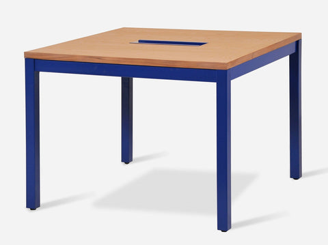 reddie-raw desk Bob Hot Desk