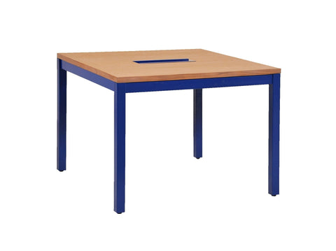 reddie-raw desk Bob Hot Desk