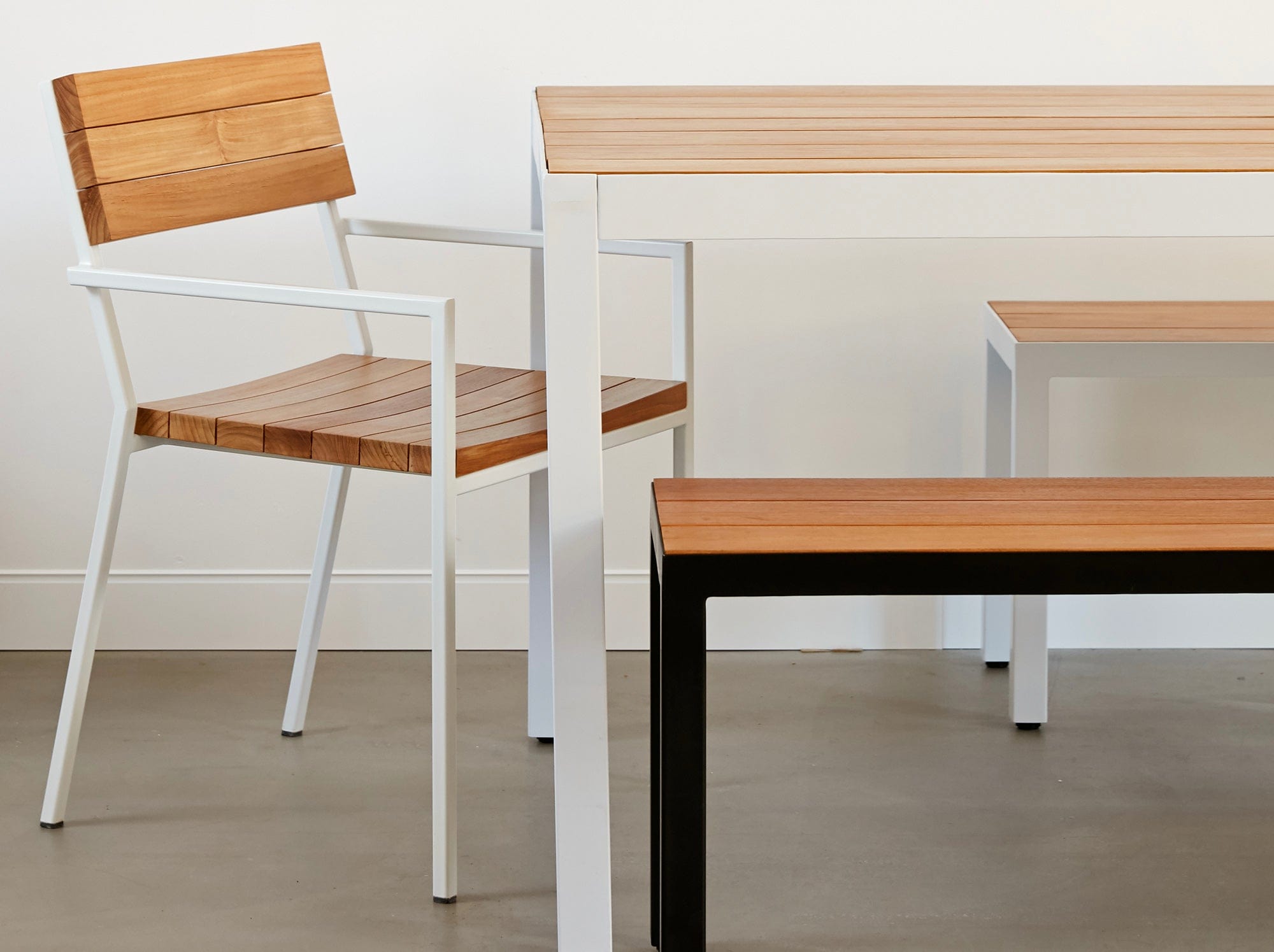 reddie-raw outdoor seating Suzy Outdoor Dining Chair with armrest